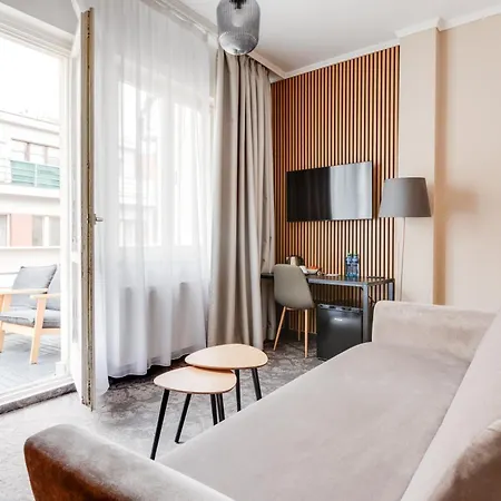 Andante 3* Prague