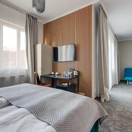 Andante 3* Prague